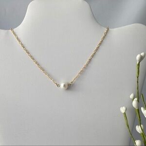 WHITE Freshwater Cultured Pearl Gold Necklace